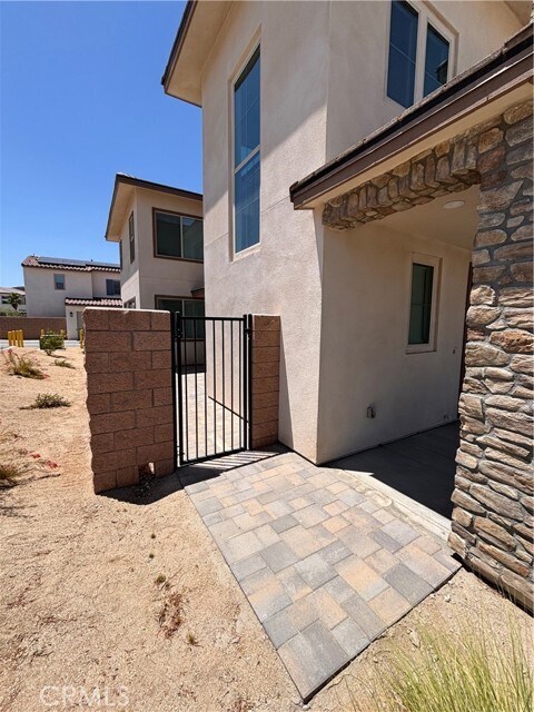 Building Photo - 35956 Randall Ln