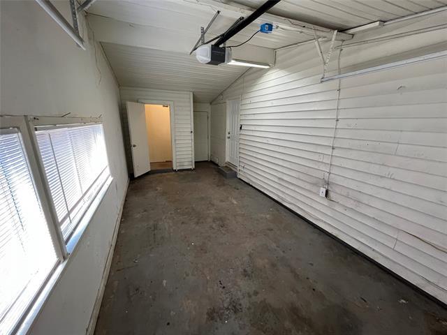 Building Photo - 607 E Miller Rd