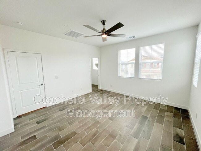 Building Photo - 41168 Emory Ln