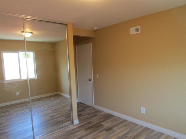 Building Photo - 8050 Columbus St