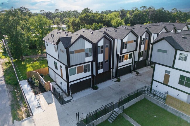 Building Photo - 808 Curtin St