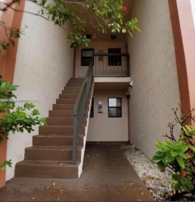 Building Photo - 851 NE 207th Terrace