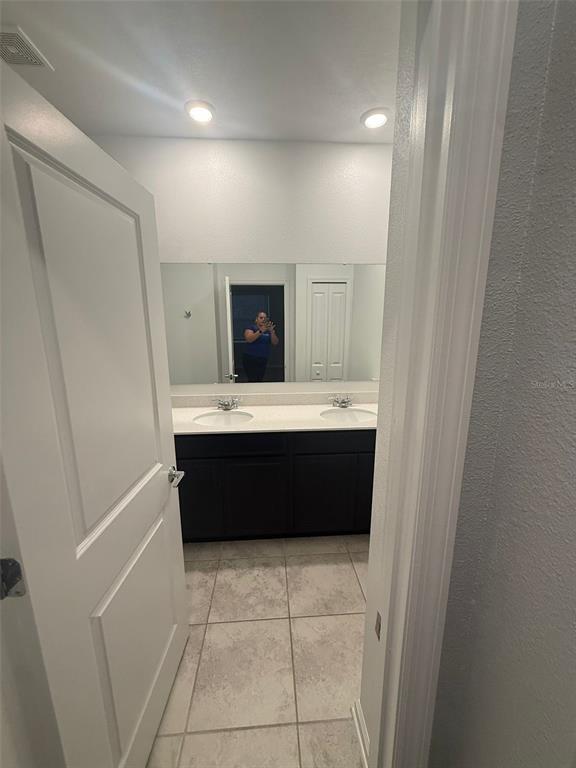 Building Photo - 1125 Saguaro St