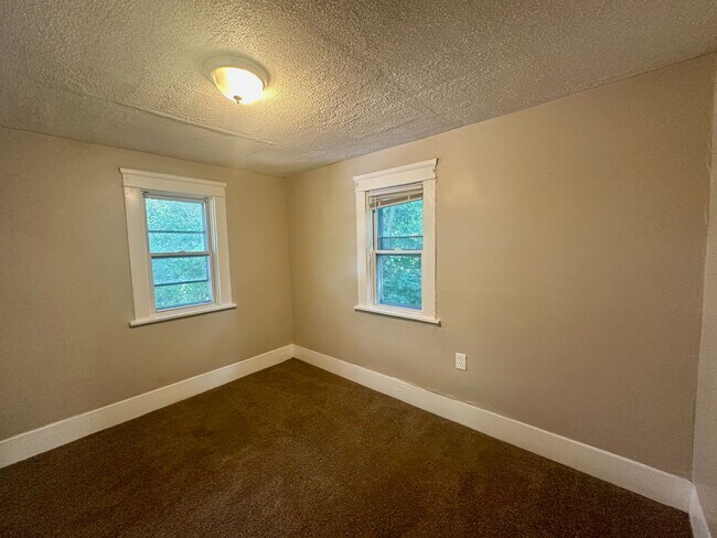 Building Photo - 728 McKinley Ave