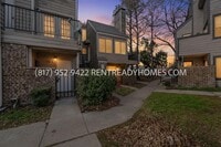 Building Photo - 9801 Walnut St