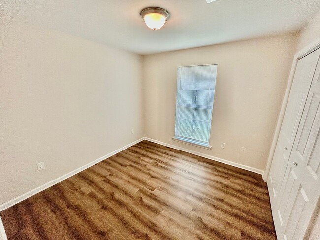 Building Photo - Beautiful New Construction Home in St. Gab...