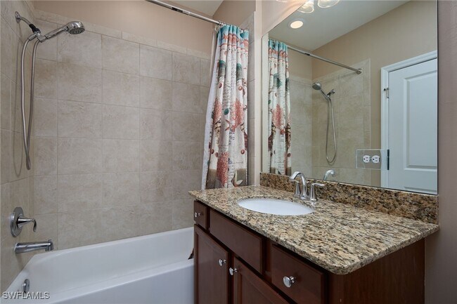 Building Photo - 15820 Portofino Springs Blvd