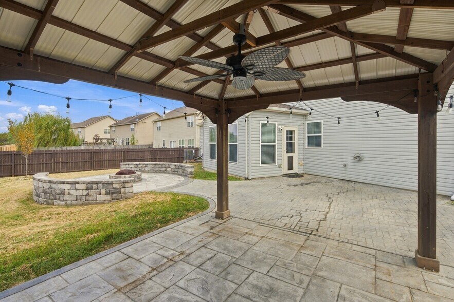 Building Photo - 132 Slaters Dr