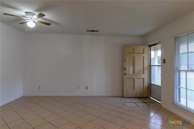 Building Photo - 1312 Massey St