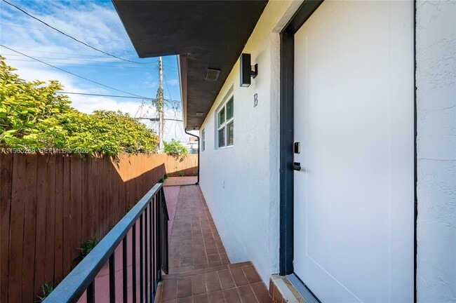 Building Photo - 3321 NW 19th Terrace