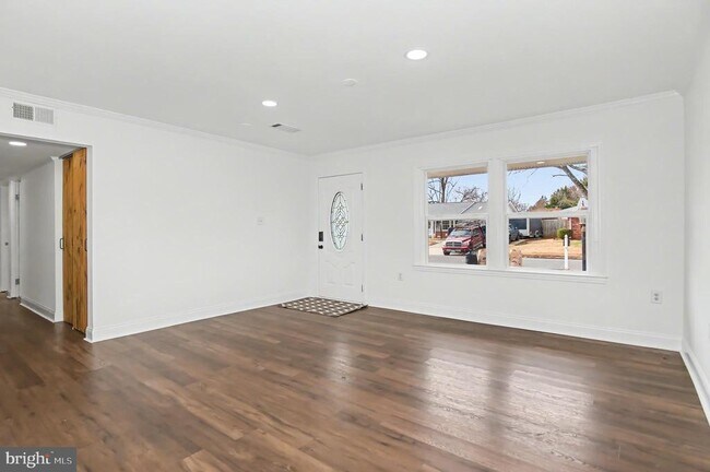 Building Photo - 312 E Gordon St