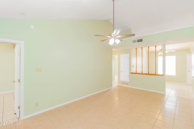 Building Photo - 12056 Bellows Ct