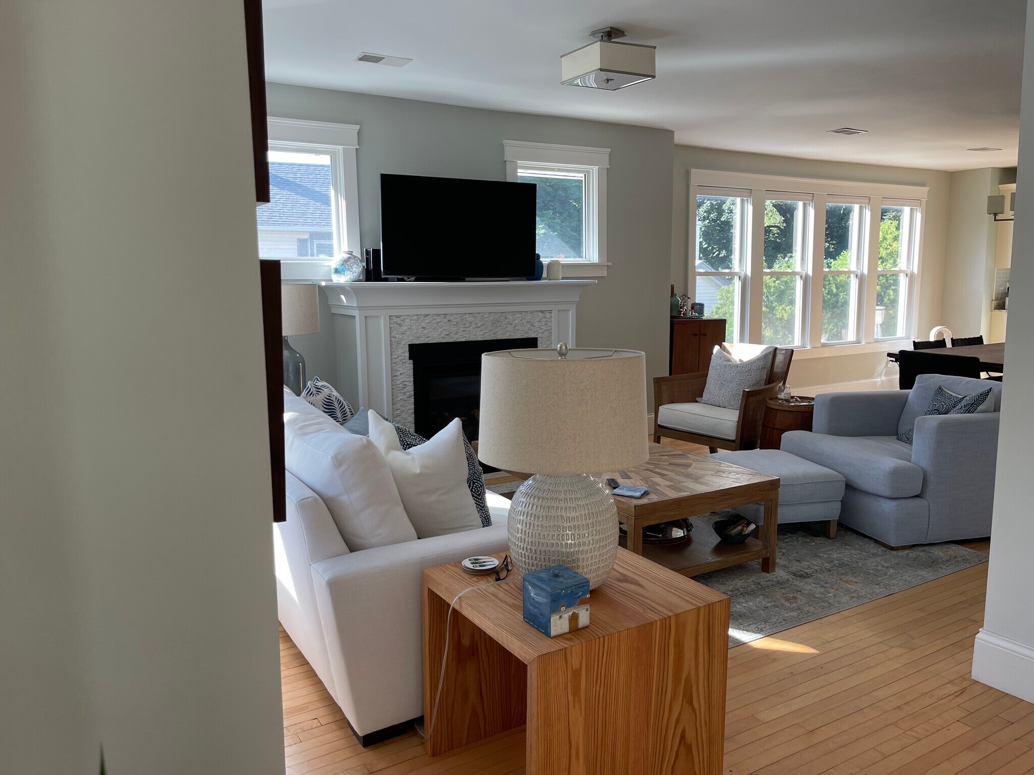 Living Room - 2547 S Shore Dr