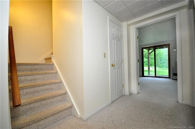 Building Photo - 93 Litchfield Ponds Dr