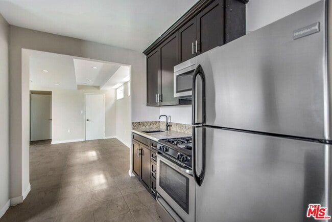 Building Photo - 4151 Don Mariano Dr