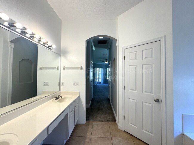 Building Photo - 10108 Marsh Pine Cir