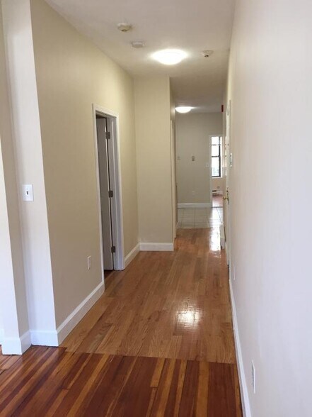 Building Photo - 30 S Huntington Ave