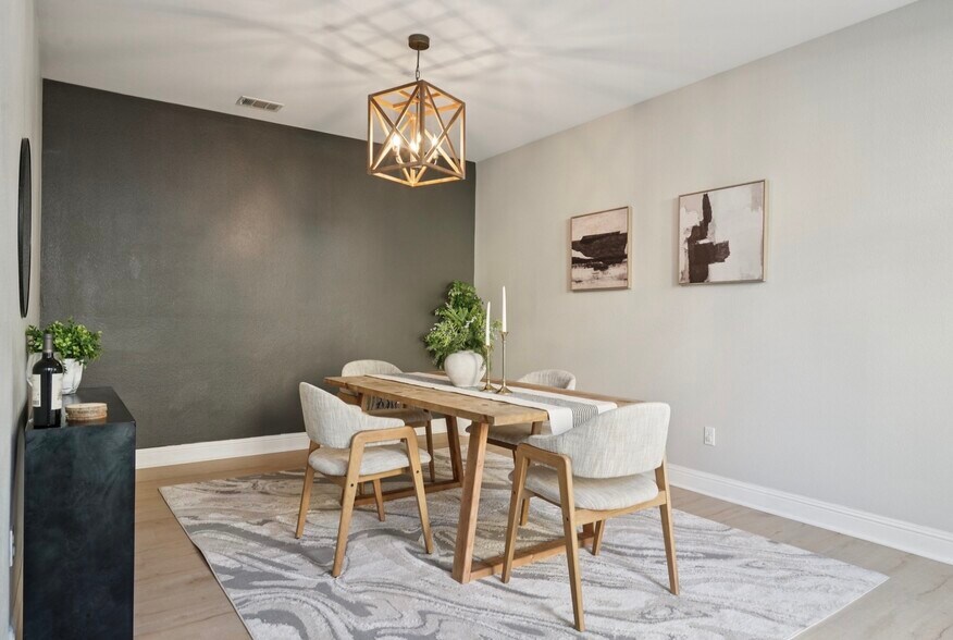 Building Photo - 2070 Katnich Ln