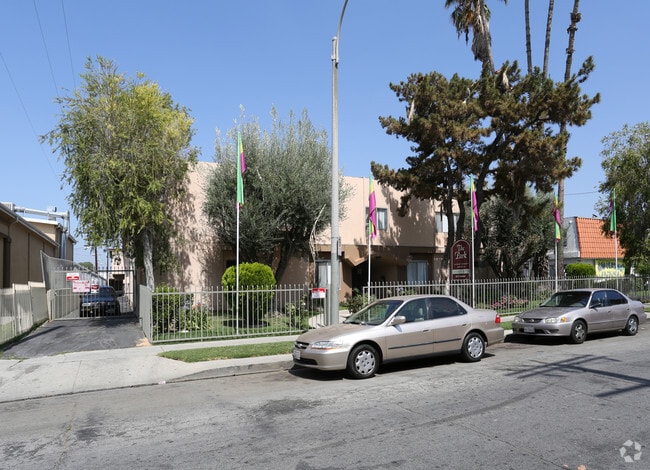 Primary Photo - The Park Apartments