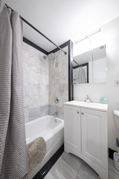 Building Photo - 328 E 74th St