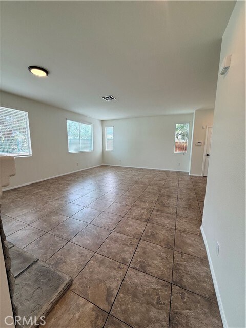 Building Photo - 25865 Lake Shore Ln