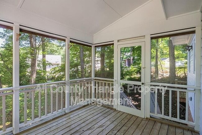 Building Photo - 4904 Kinross Ct