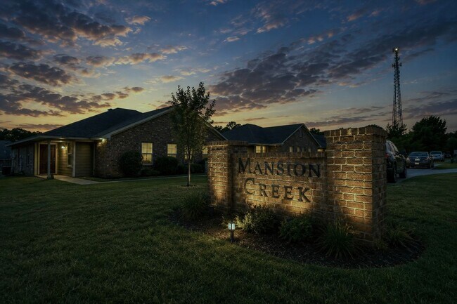 Building Photo - 8712 Mansion Creek Cir