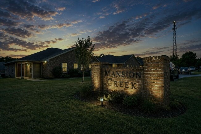 Building Photo - 8822 Mansion Creek Cir