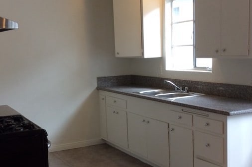 Building Photo - 432 W Stocker St