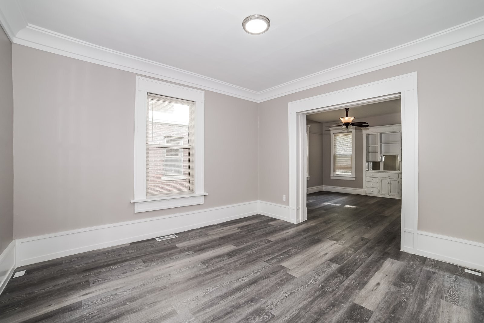 Building Photo - 519 E Frye Ave