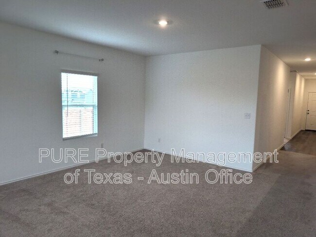 Building Photo - 12925 Michigan Shrs Trce