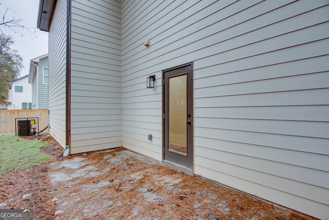 Building Photo - 3342 Landings S Dr SW