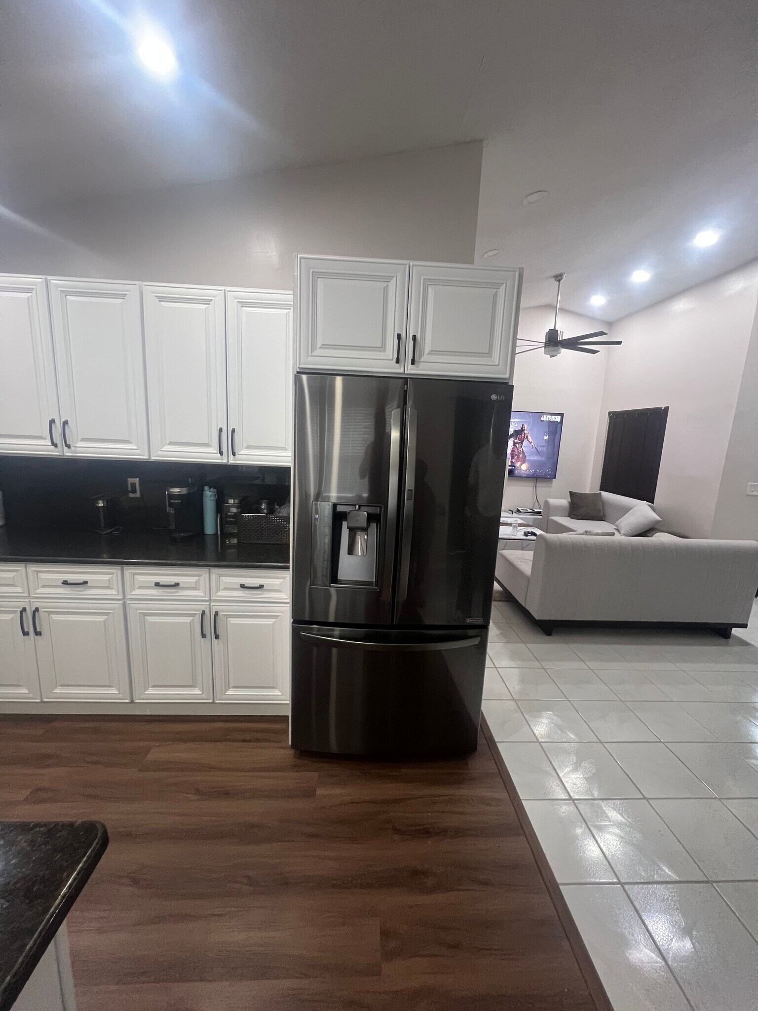 Kitchen - 7927 Manor Forest Blvd