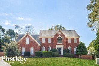 Building Photo - 1715 Foxwood Glen SE