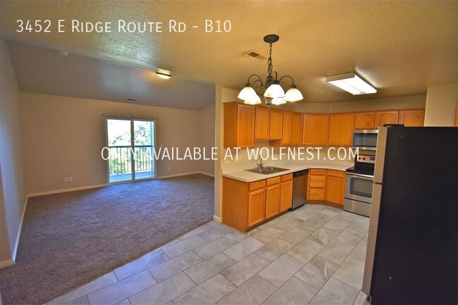 Building Photo - Breathtaking 3 Bed Eagle Mountain Condo! N...