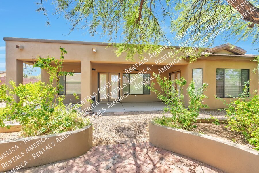 Building Photo - 13135 N Kenosha Bluff Dr