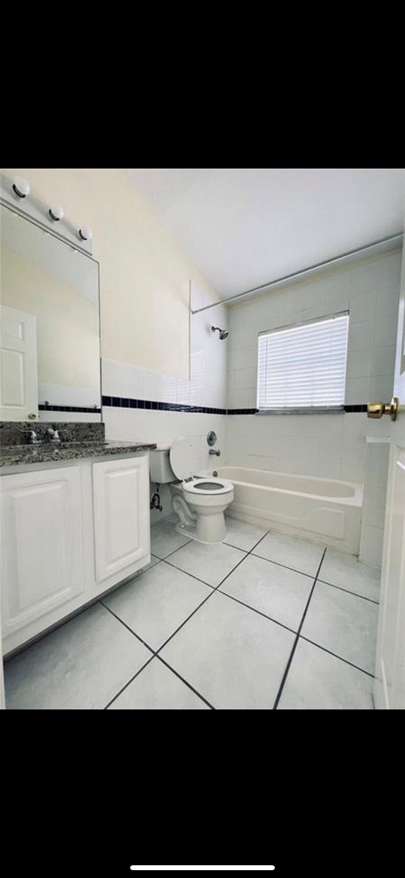 Building Photo - 1005 Universal Rest Pl