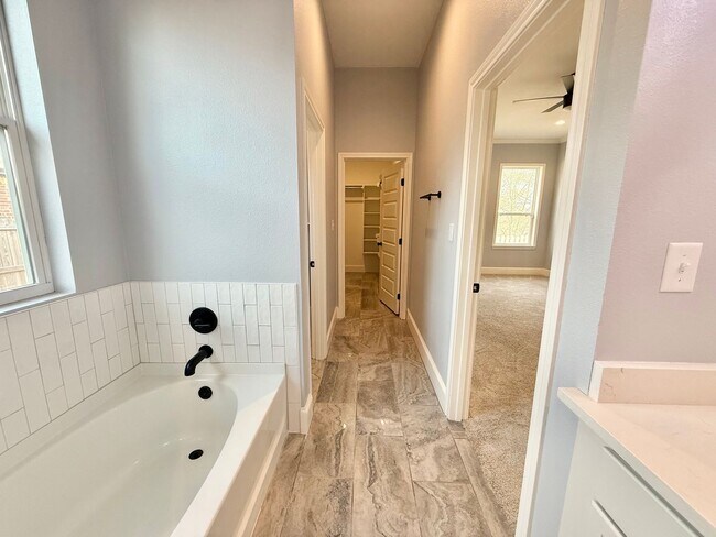 Building Photo - Elegant 4-bedroom in Bullard Creek Ranch!