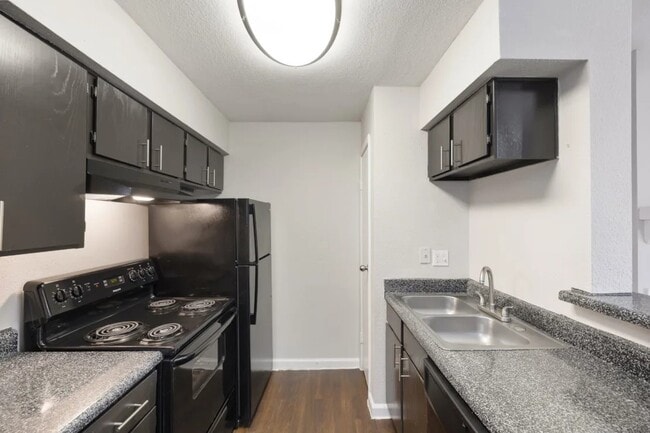 Building Photo - 2800 Ashford Trail Dr