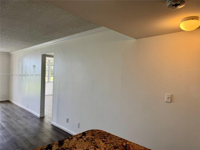Building Photo - 3100 W Rolling Hills Cir