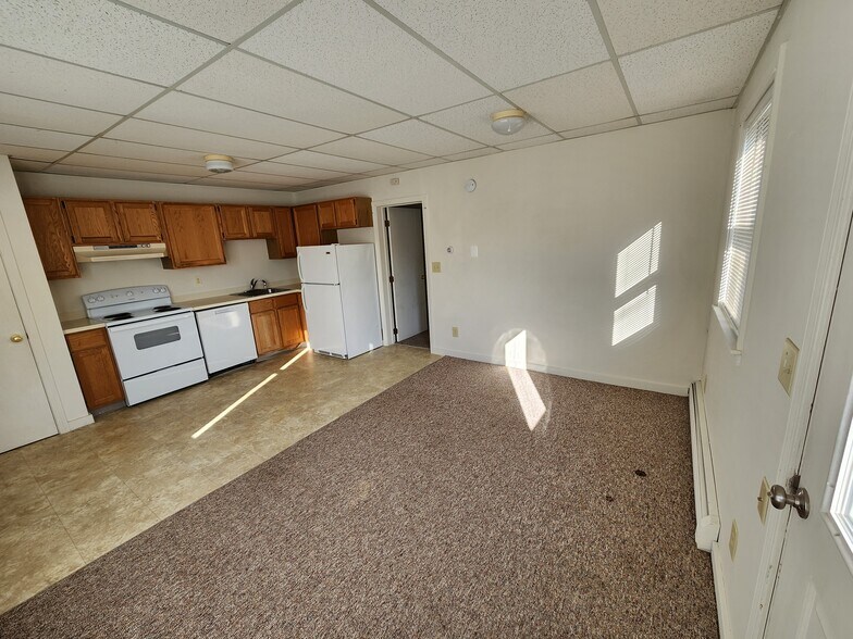Building Photo - 1374 Bucksport Rd