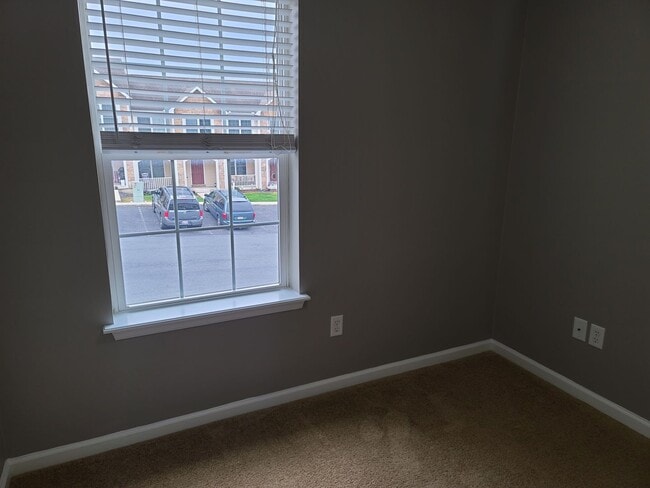Building Photo - 3 Bedroom Townhome for Rent in Waynesboro!