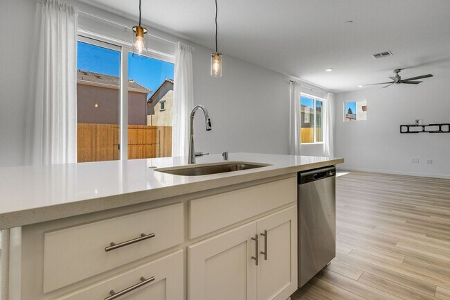 Building Photo - Brand-New 4-Bedroom Home with Loft and Modern Upgrades!