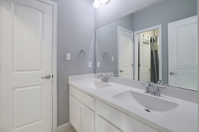 Building Photo - 3405 Eagle Ridge Ln