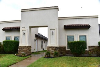 Building Photo - 2420 N Mojave St
