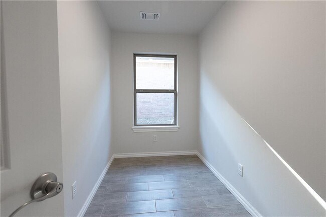 Building Photo - 9024 NW 127th St
