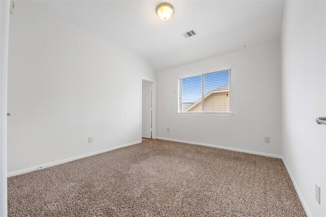 Building Photo - 3646 Aldridge Dr