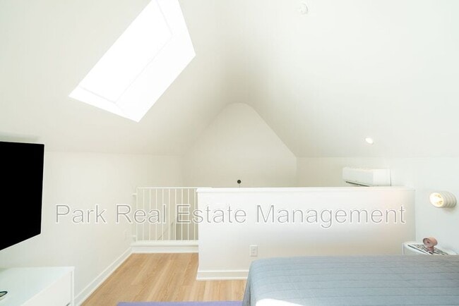 Building Photo - 901 E Edenton St