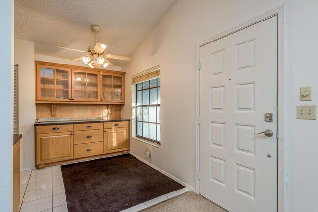 Building Photo - 10918 Freemont Dr