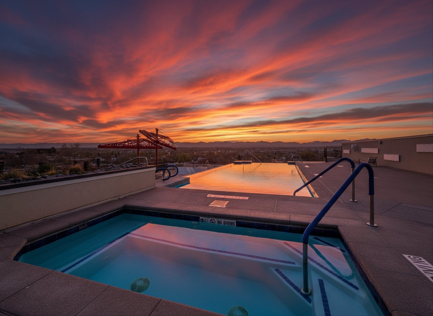 Rooftop Pool - 410 Acoma St